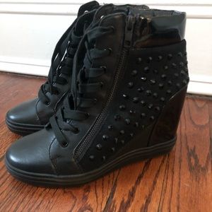 Steve Madden studded  Wedge Booties
